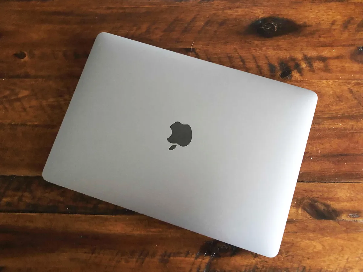 MacBook: Apple do të lançojë dy modele low cost