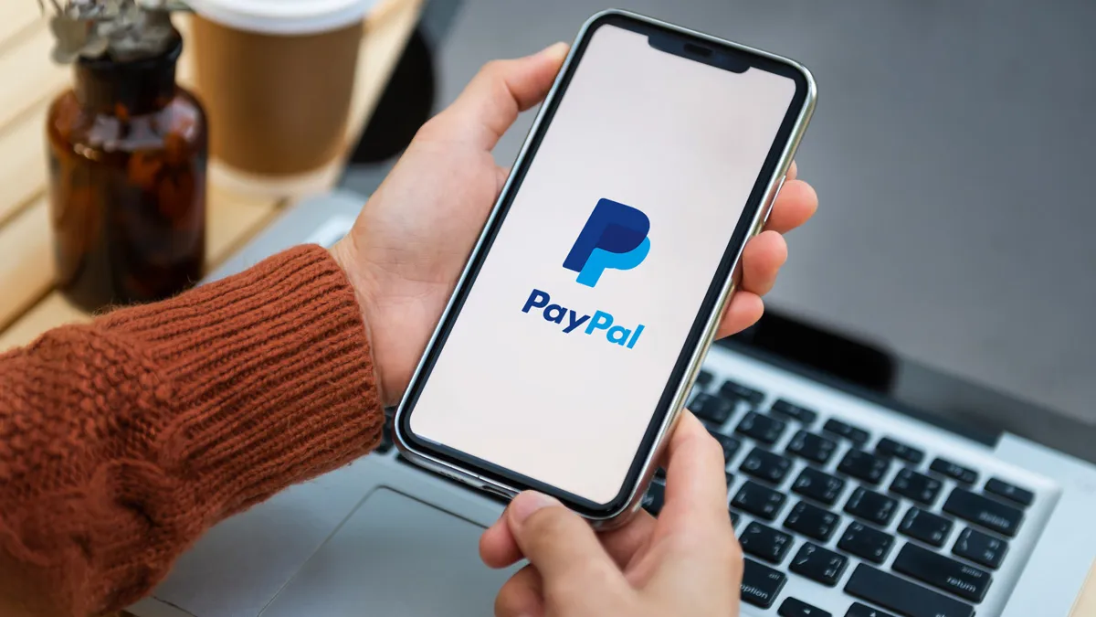 PayPal revolucionon shitjet me ndihmën e inteligjencës artificiale