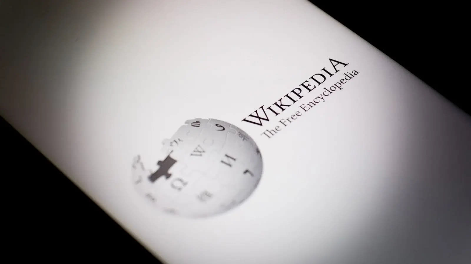 Projekti i ri hap të dhënat e Wikipedia-s për AI