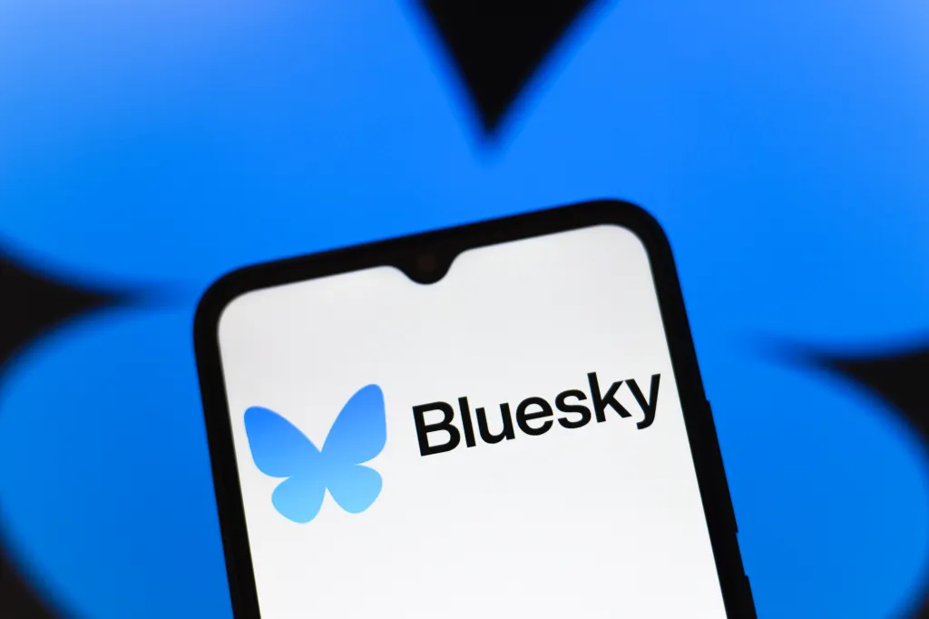 Bluesky arrin 40 milionë përdorues dhe prezanton butonin “dislikes” në beta