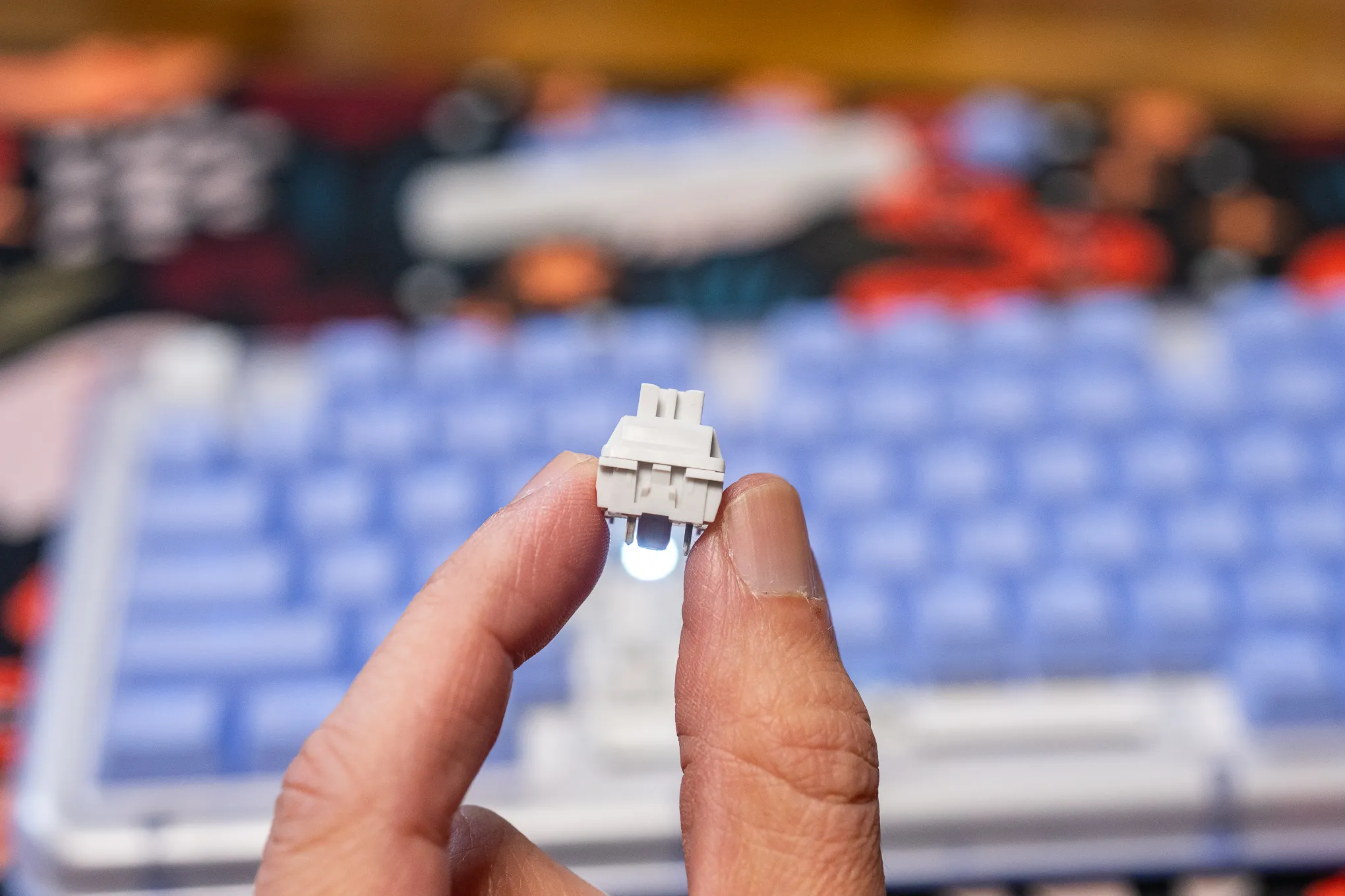 Logitech K98M: Tastiera mekanike kompakte që po tërheq vëmendje