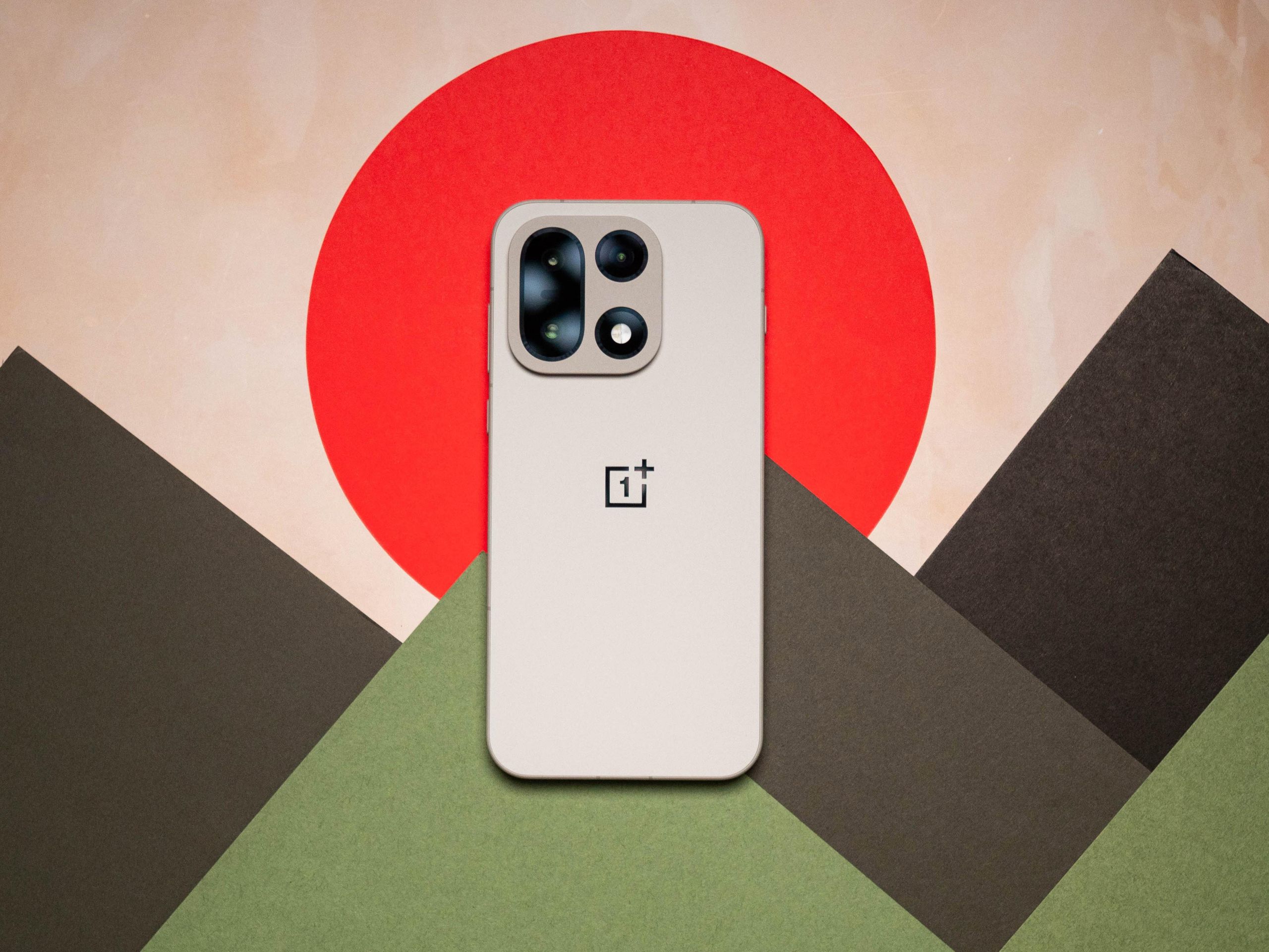 OnePlus 15 merr dritën jeshile nga FCC-ja, prenotimet në SHBA nisin zyrtarisht