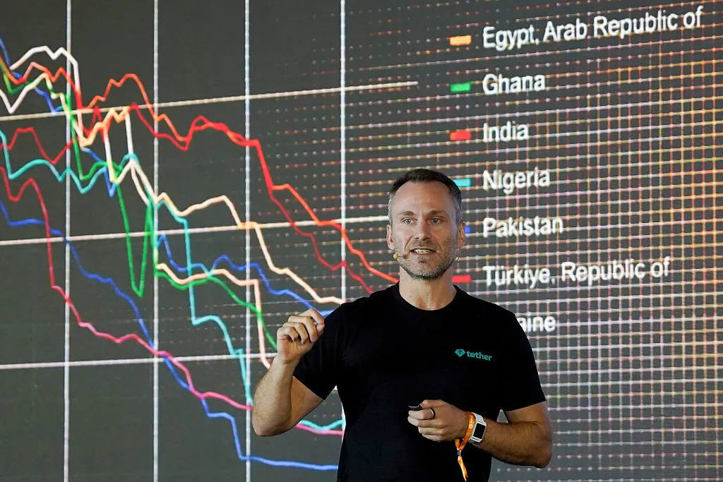 Pse CEO i Tether është kudo: një lëvizje strategjike në zemër të tregut të kriptove